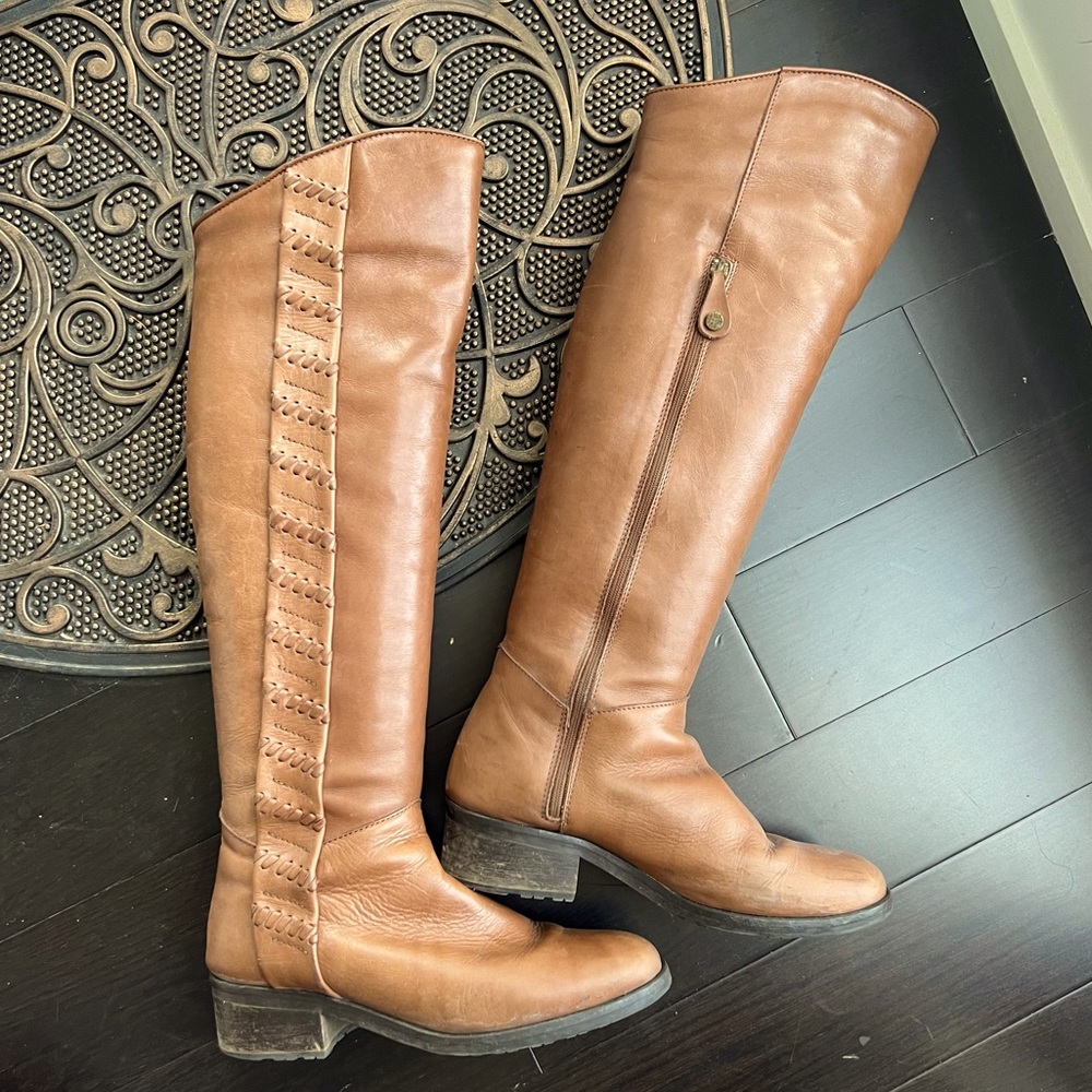 Brown knee-high Leather boots